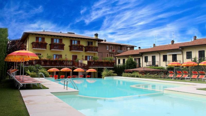 Hotel Romantic - Genel