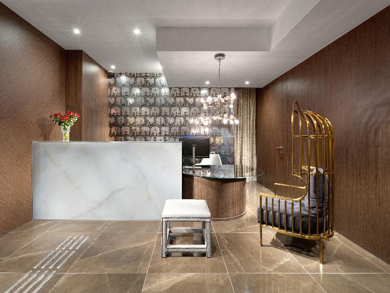Mamaison Hotel Chain Bridge Budapest - Lobi