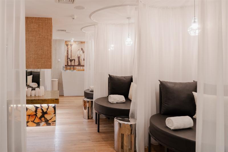 Mamaison Hotel Chain Bridge Budapest - Aktivite