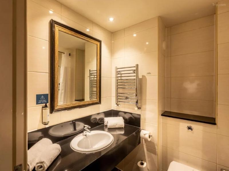 Gloucester Robinswood Hotel By Sunday - Oda