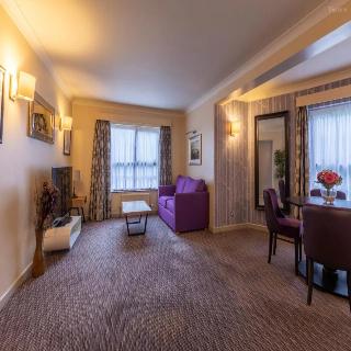 Gloucester Robinswood Hotel By Sunday fotoÄŸrafÄ±