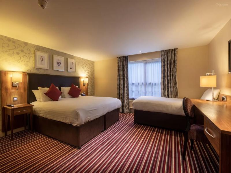 Gloucester Robinswood Hotel By Sunday - Oda