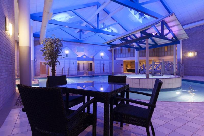 Gloucester Robinswood Hotel By Sunday - Havuz