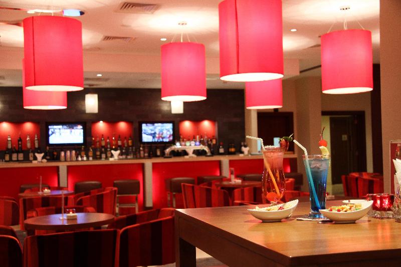 Crowne Plaza Sohar - Bar