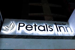 Petals Inn by ZUZU fotoÄŸrafÄ±