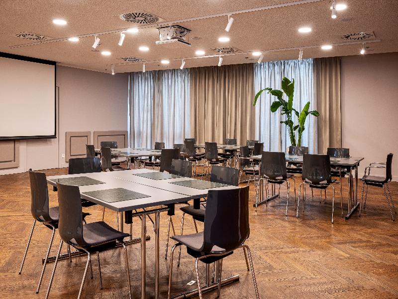 Crowne Plaza Vienna by IHG - Toplantı