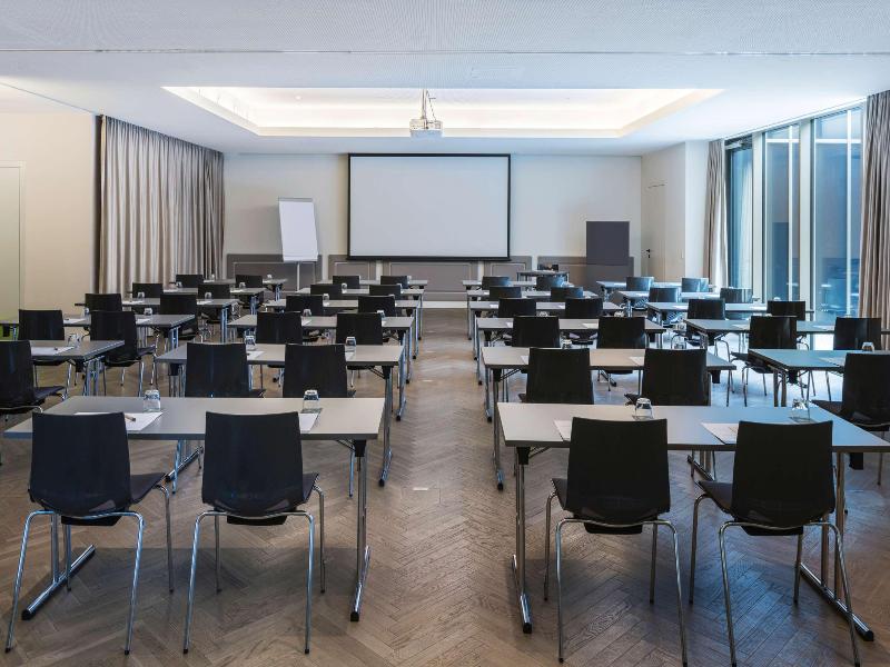 Crowne Plaza Vienna by IHG - Toplantı