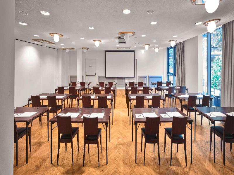 Crowne Plaza Vienna by IHG - Toplantı