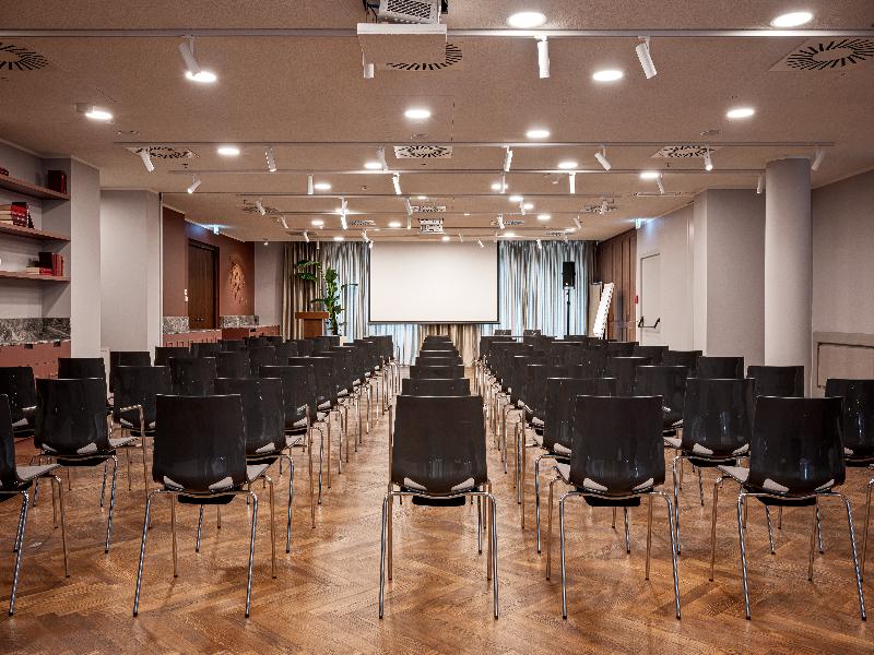 Crowne Plaza Vienna by IHG - Toplantı