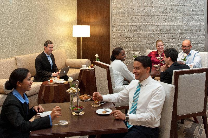 Crowne Plaza Duqm - Bar