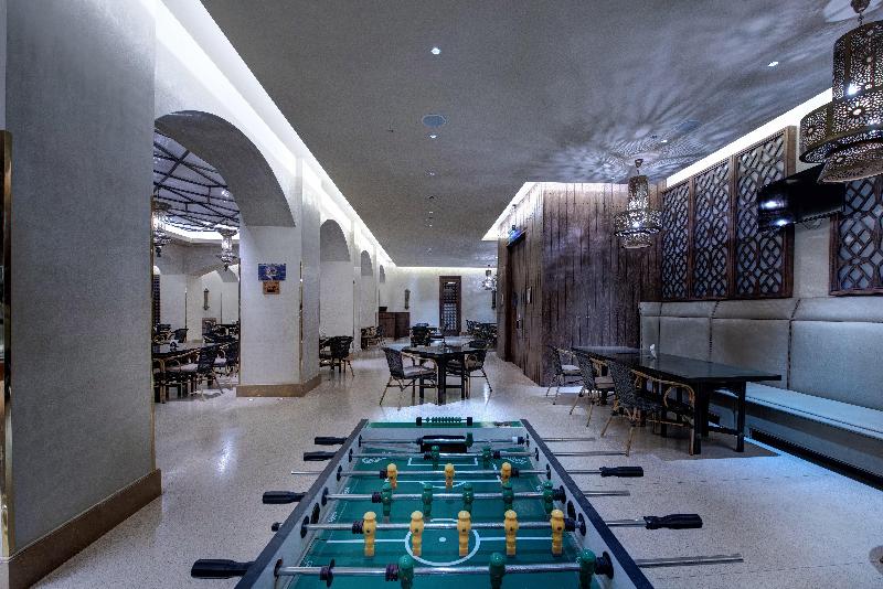 Crowne Plaza Duqm - Bar