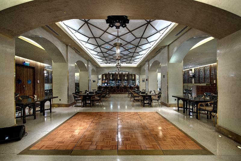 Crowne Plaza Duqm - Bar