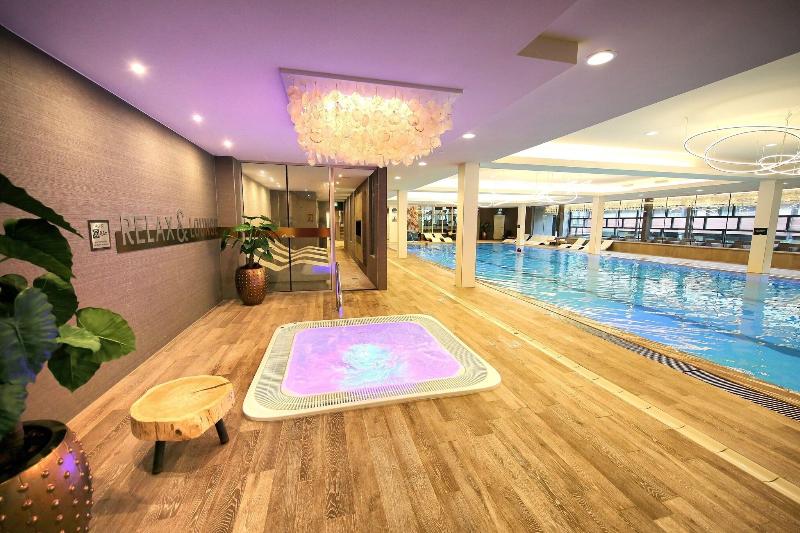 Van der Valk Hotel Akersloot - Havuz