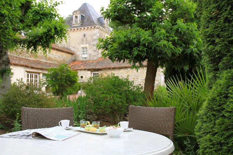 Hotel The Originals Château de Perigny - Genel