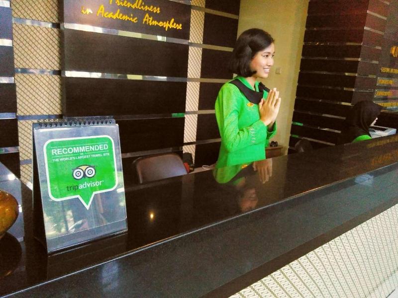 MMUGM Hotel - Lobi