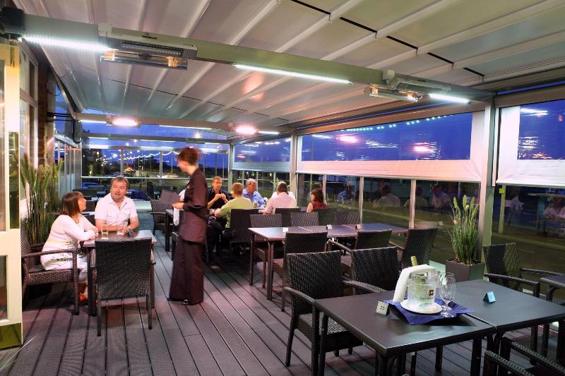 Imperial Hotel - Teras