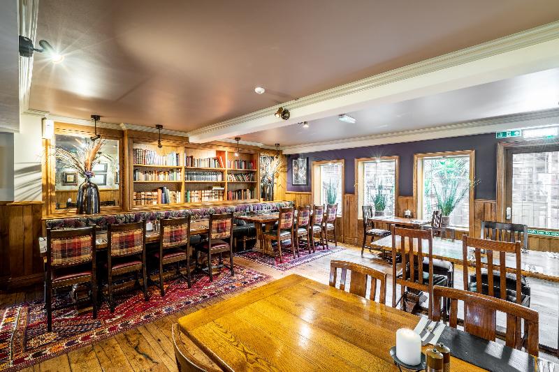 The Bears Paw Inn - Bar