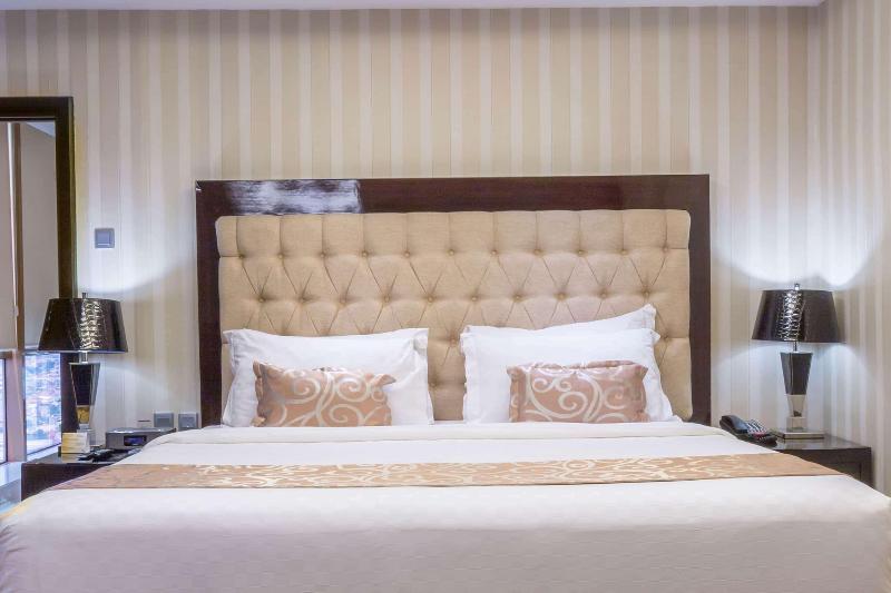 Wyndham Surabaya - Oda