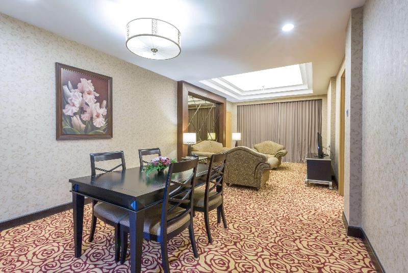 Wyndham Surabaya - Oda