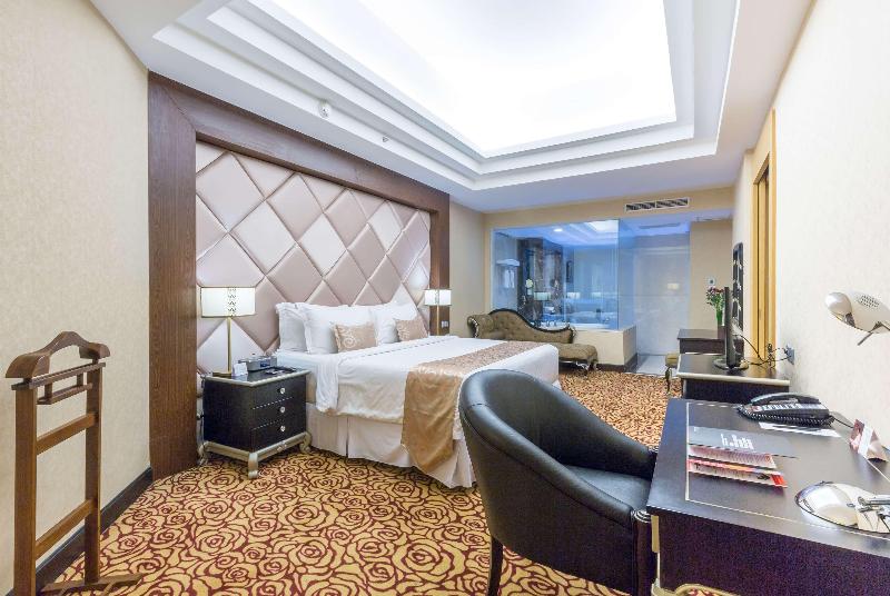 Wyndham Surabaya - Oda