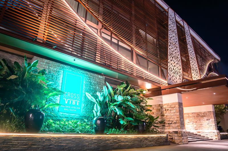 Cross Vibe Paasha Atelier Bali Kuta - Genel