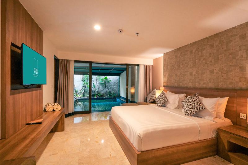 Cross Vibe Paasha Atelier Bali Kuta - Oda