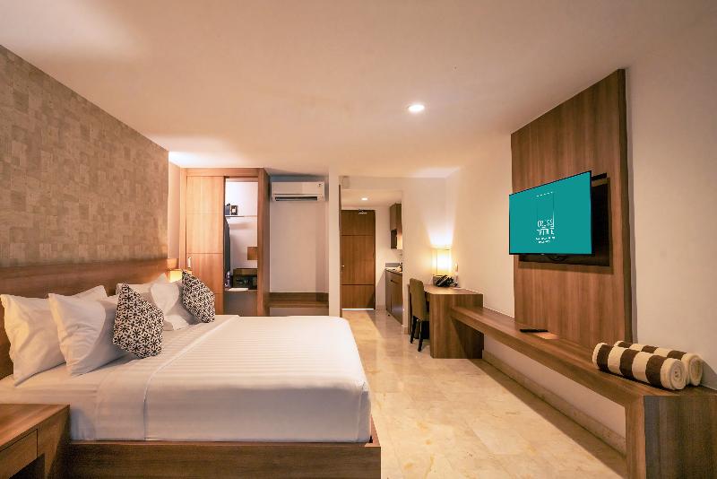 Cross Vibe Paasha Atelier Bali Kuta - Oda