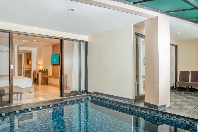 Cross Vibe Paasha Atelier Bali Kuta - Oda