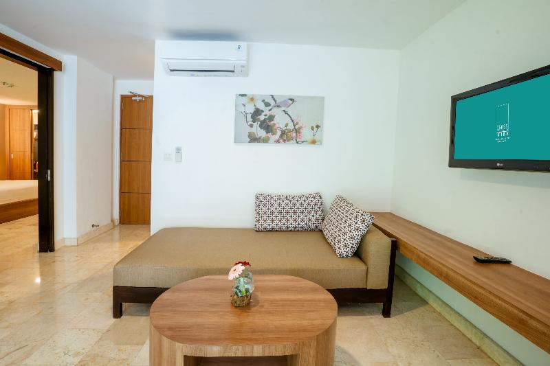 Cross Vibe Paasha Atelier Bali Kuta - Oda