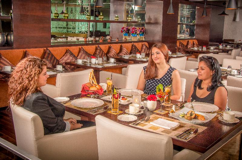 Copthorne Hotel Sharjah - Restoran