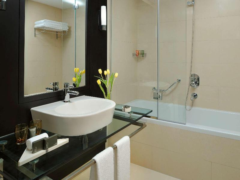 Movenpick Hotel Jumeirah Lakes Towers - Oda