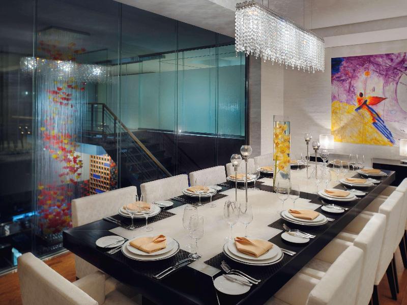 Movenpick Hotel Jumeirah Lakes Towers - Restoran