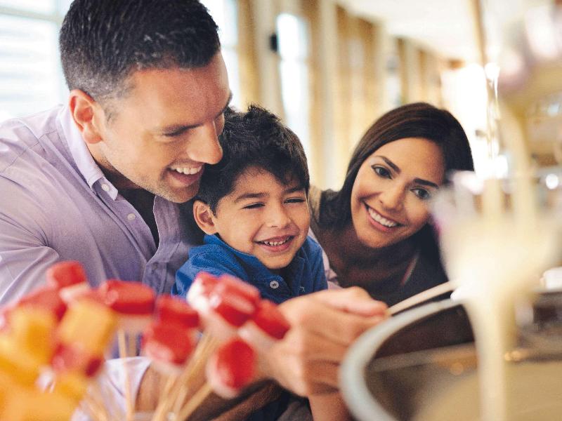 Movenpick Hotel Jumeirah Lakes Towers - Restoran