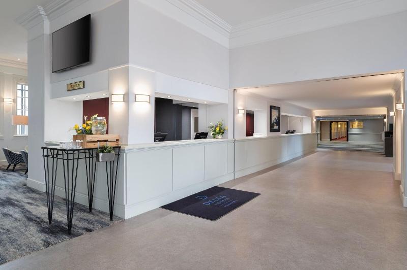 Marriott Hotel Heathrow Windsor - Lobi