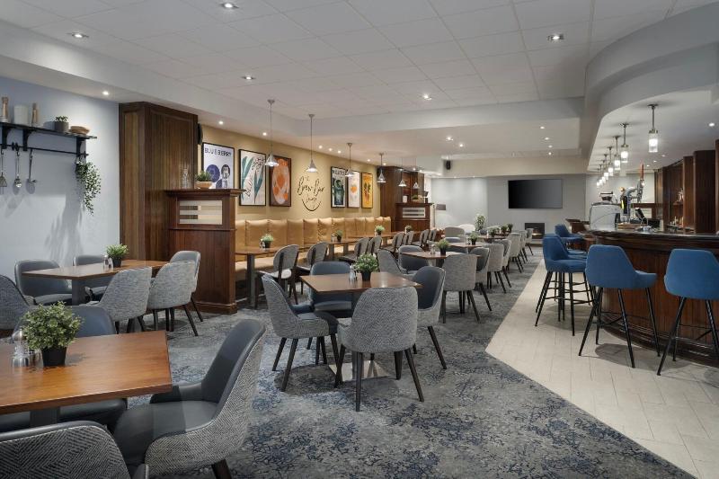Marriott Hotel Heathrow Windsor - Lobi