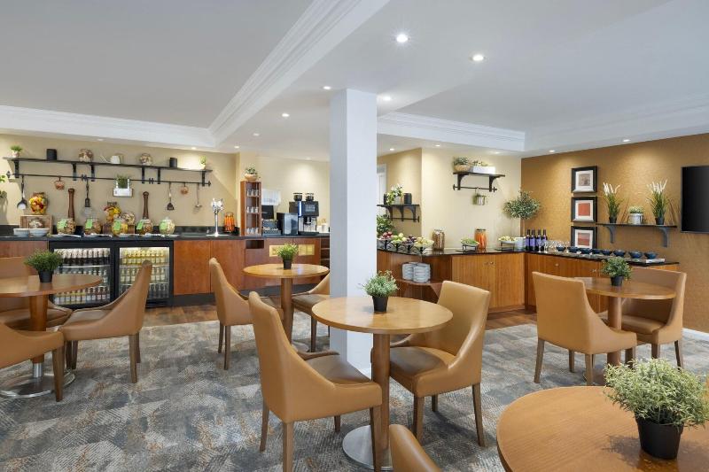 Marriott Hotel Heathrow Windsor - Lobi