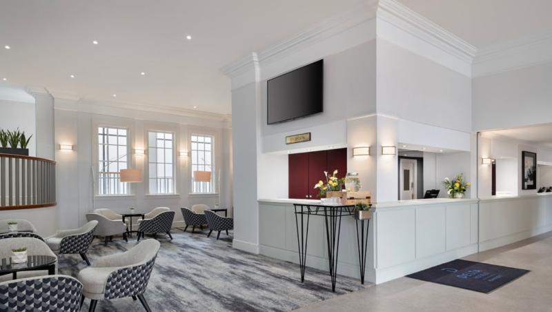 Marriott Hotel Heathrow Windsor - Lobi