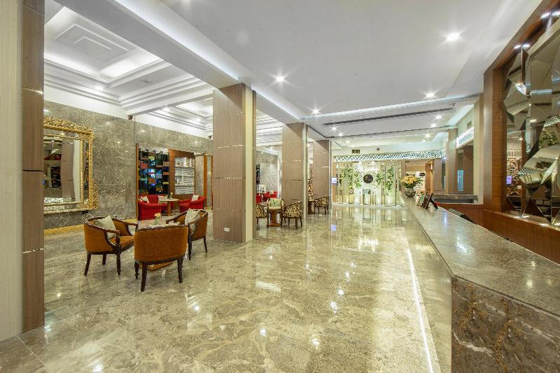 Grand Inna Tunjungan Hotel - Lobi