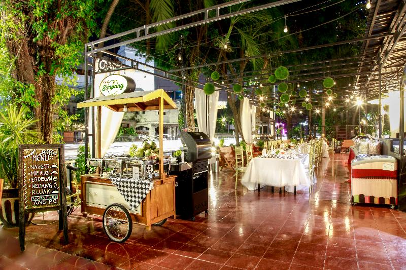 Grand Inna Tunjungan Hotel - Teras