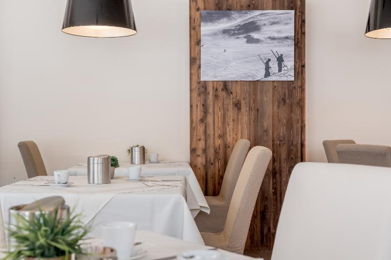 Appartements Torri di Seefeld - Restoran