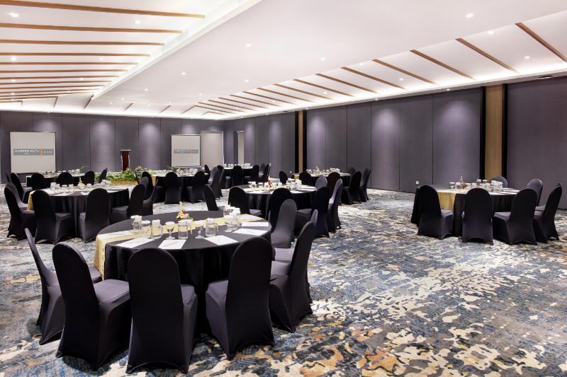 Harper Kuta Hotel by ASTON - Toplantı