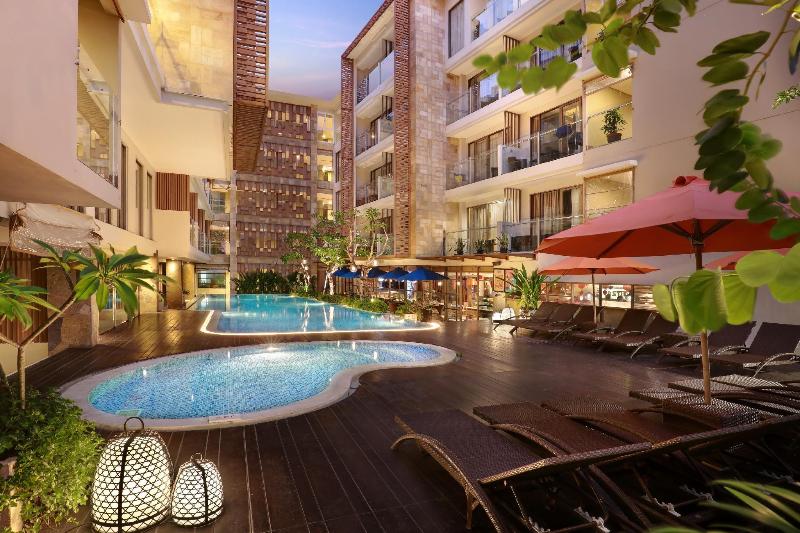 Harper Kuta Hotel by ASTON - Havuz