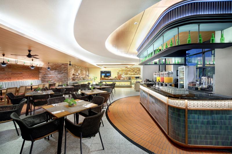 Harper Kuta Hotel by ASTON - Restoran