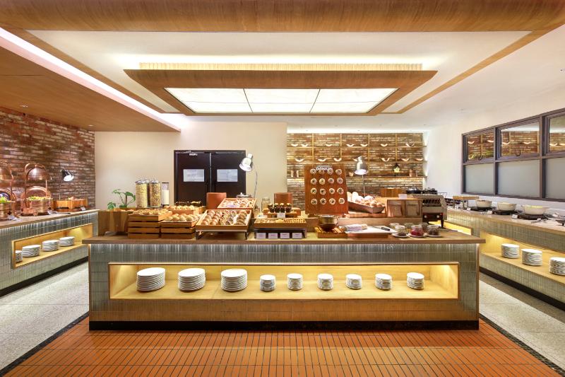 Harper Kuta Hotel by ASTON - Restoran