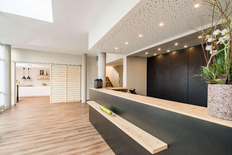 Scotty Emily Hotel Ulm, Sure Hotel Collection BW - Lobi