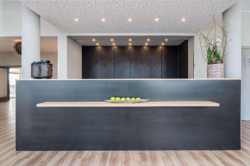 Scotty Emily Hotel Ulm, Sure Hotel Collection BW - Lobi