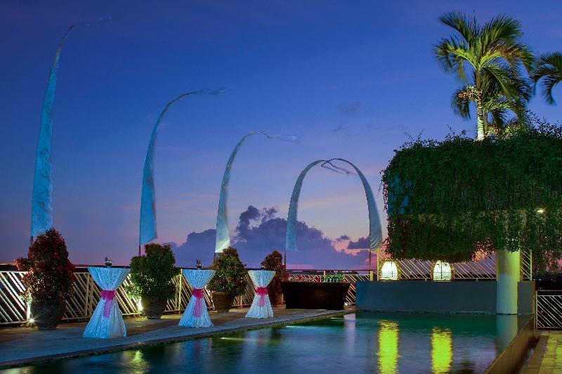 PrimeBiz Hotel Kuta - Havuz
