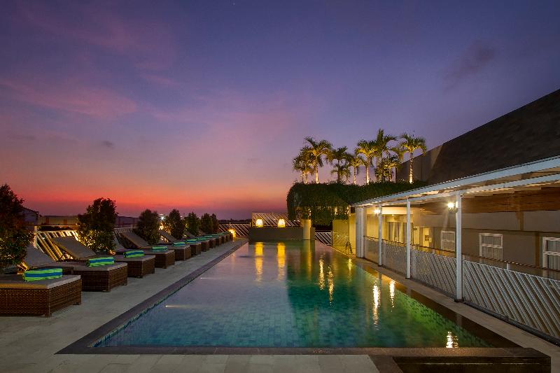 PrimeBiz Hotel Kuta - Havuz