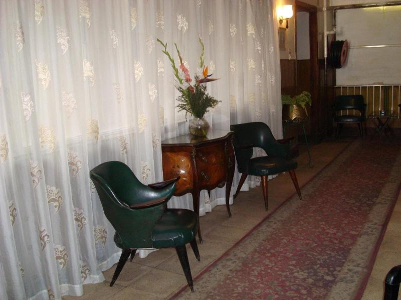 Lotus Hotel - Lobi