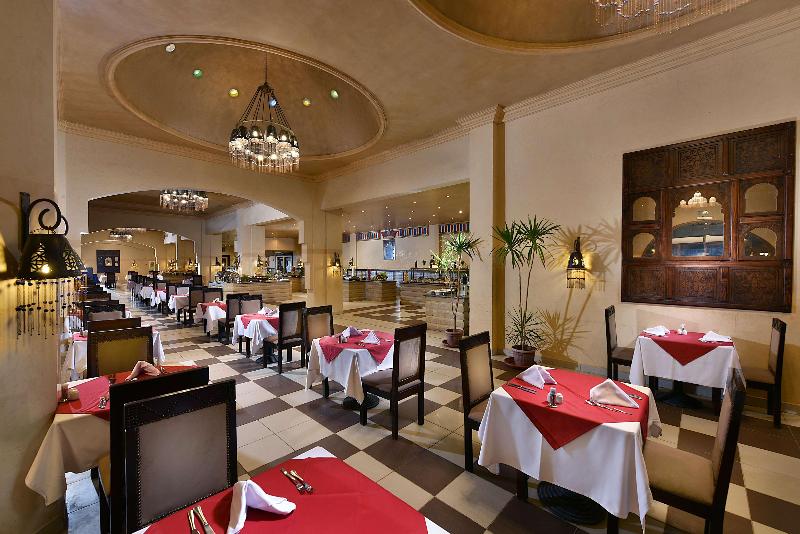 Swisstouch Oriental Resort - Restoran